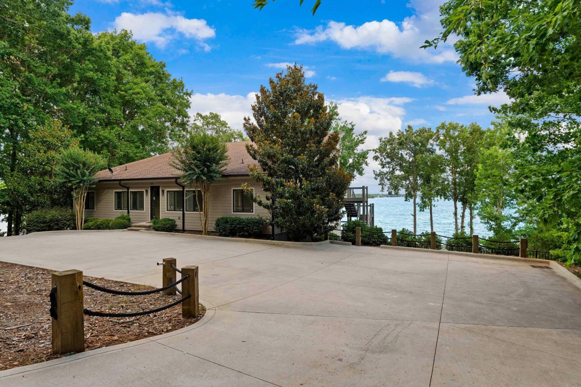 Lake Norman Getaway 무어스빌 외부 사진